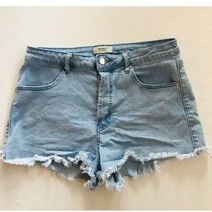 Forever 21 Distressed Light Denim Shorts Size 29